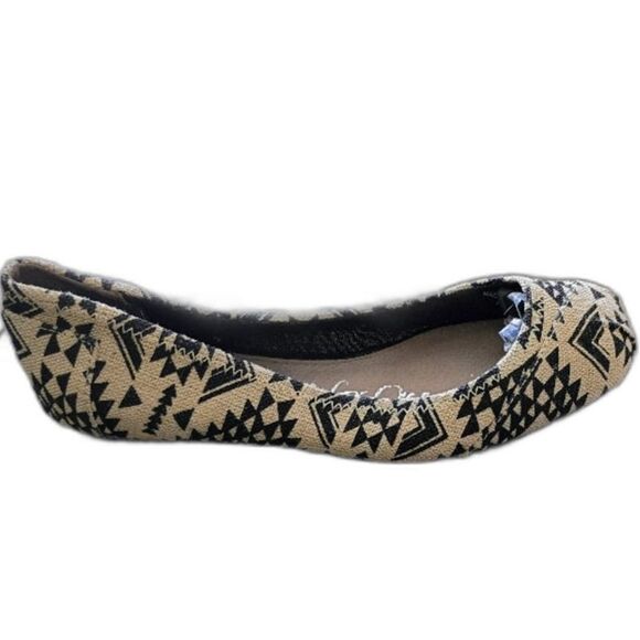 Toms Shoes - Toms Women's Shoes Size W8 Flats Balletcore Aztec Casual Stylish Beige/Black